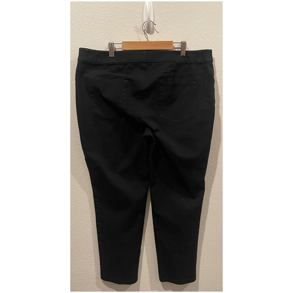 CHICO'S Cropped Cotton Black Pants - Picture 3 of 3